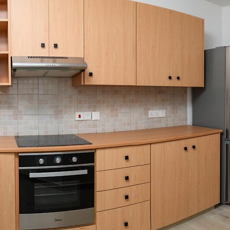 Ollies 3 Bedroom Apartment Ларнака Экстерьер фото