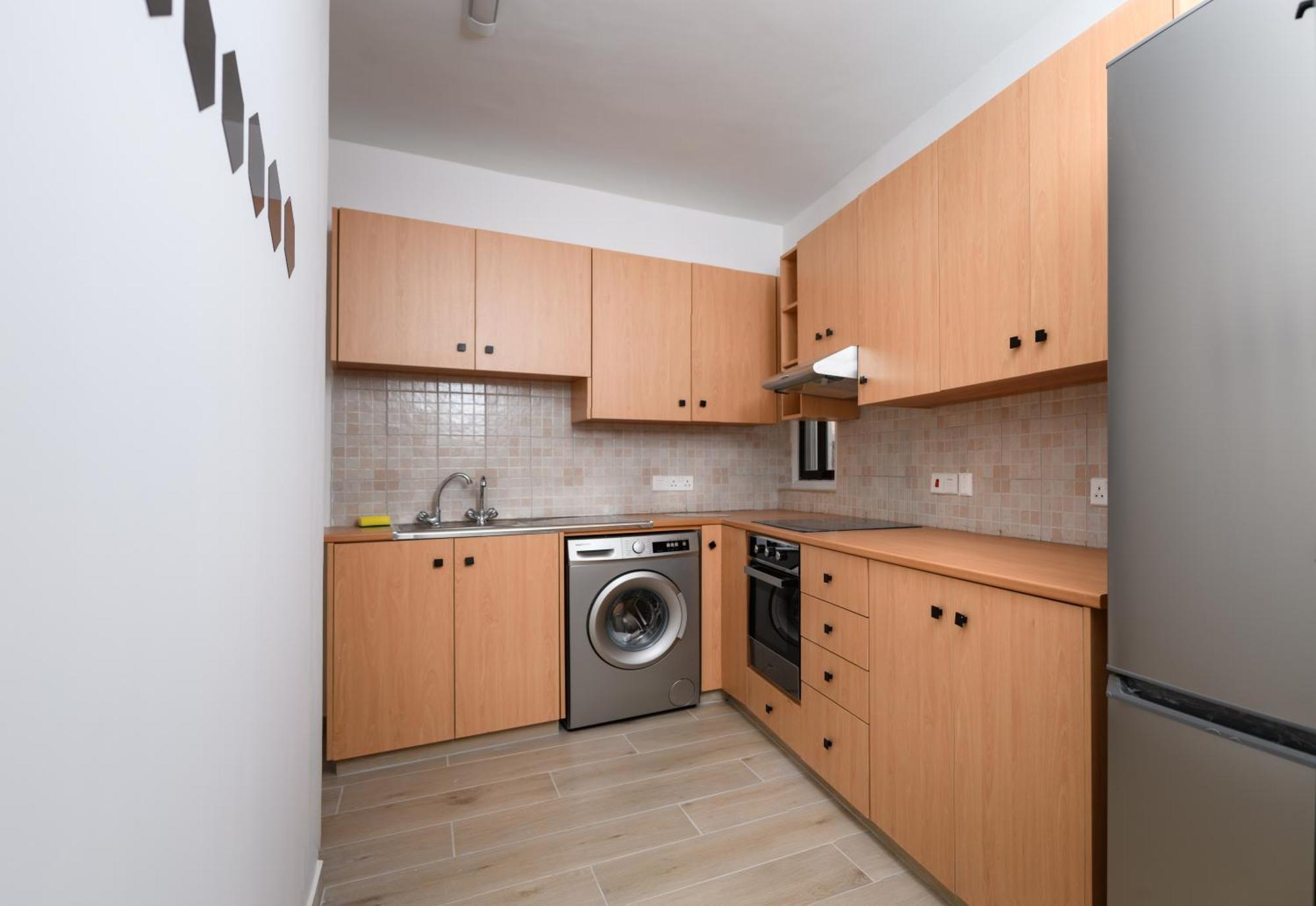 Ollies 3 Bedroom Apartment Ларнака Экстерьер фото